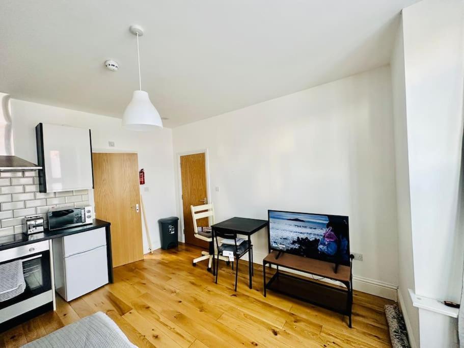 Se4, Self Contained Studio Flat. Londra Esterno foto